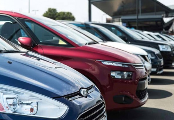 Více než třetina zákazníků si v AAA AUTO pořizuje auto na úvěr, nejčastěji se financují škodovky