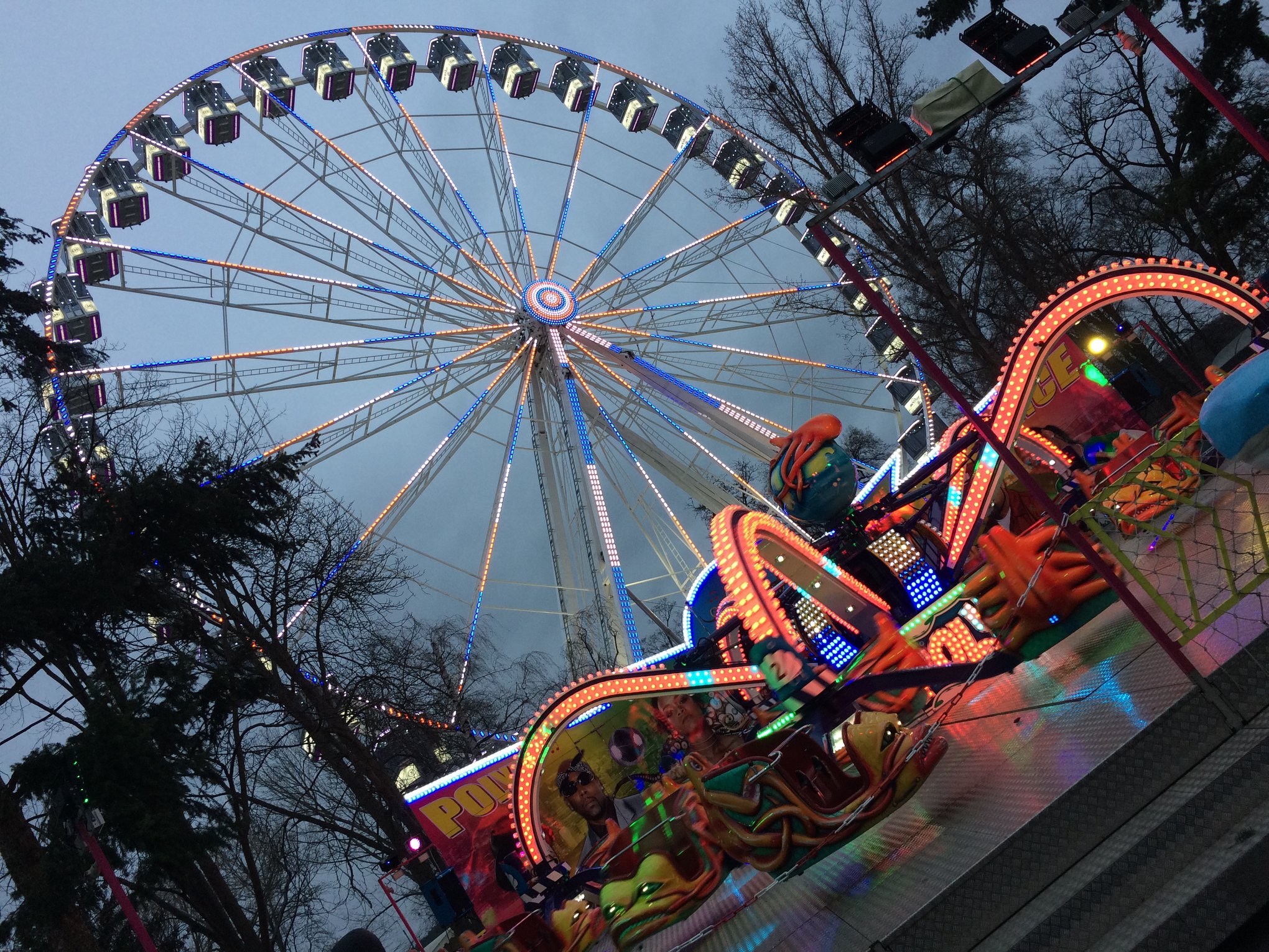 Matějská pouť se vrací v plné síle: 431. ročník láká na světové unikáty a tradiční atmosféru