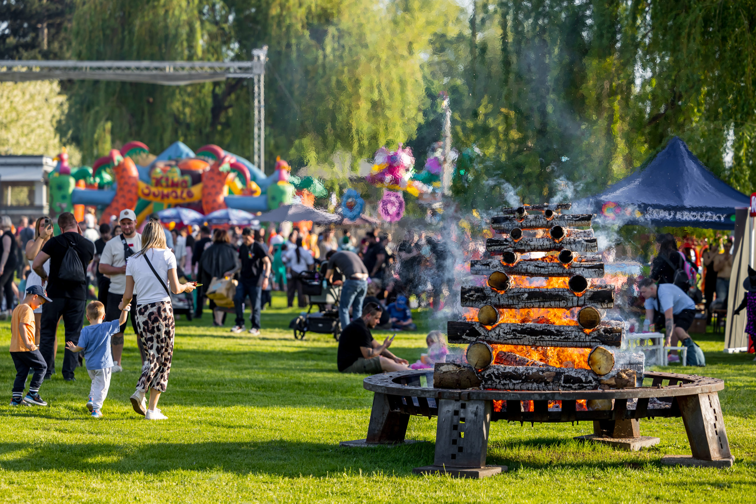 Žluté lázně otevřou po zimě brány a oslaví Čarodějnice!