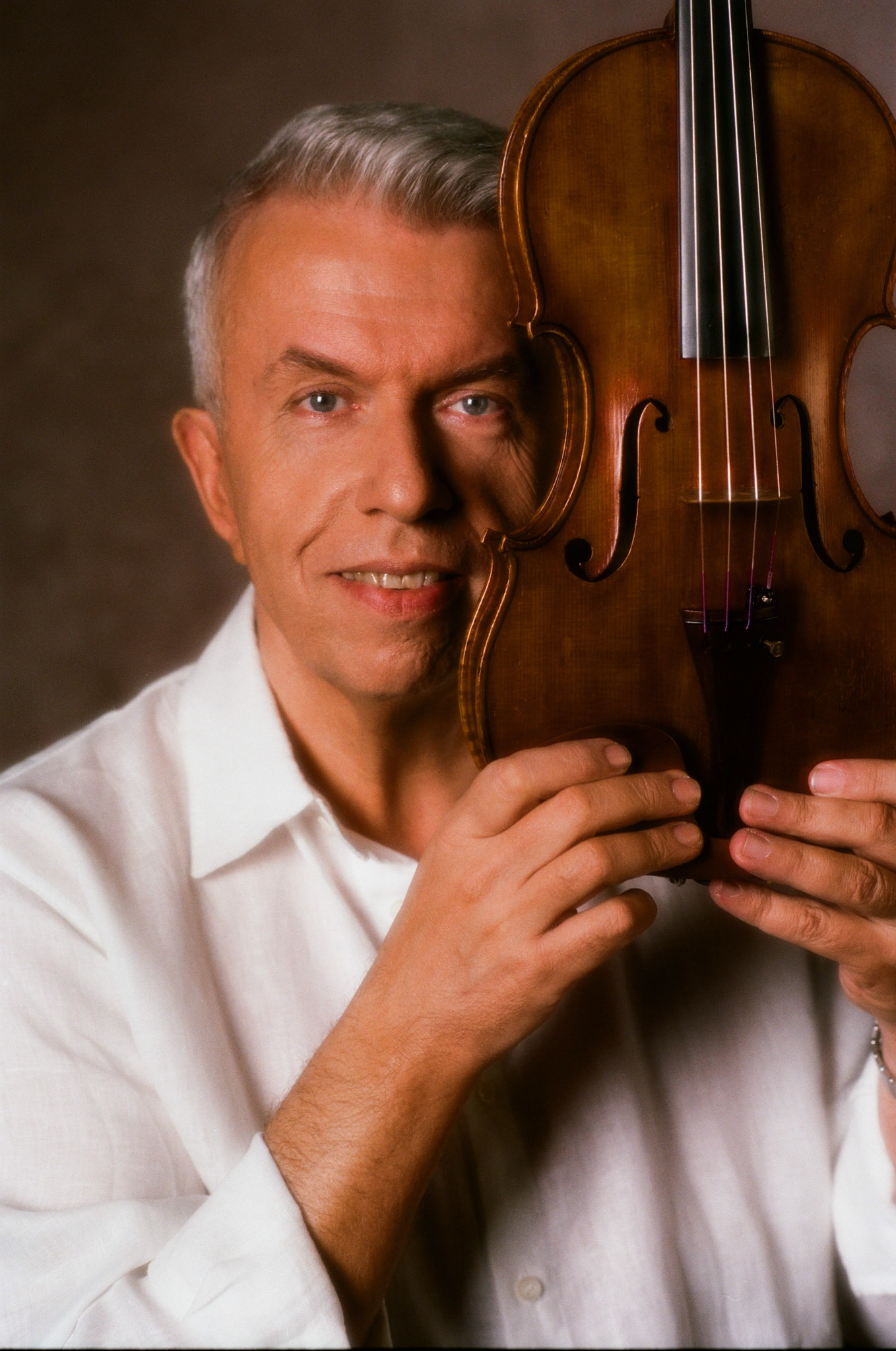 Jaroslav Svěcený slaví 65 let: Ohnivé jižanské rytmy zazní v Komorním divadle Kalich