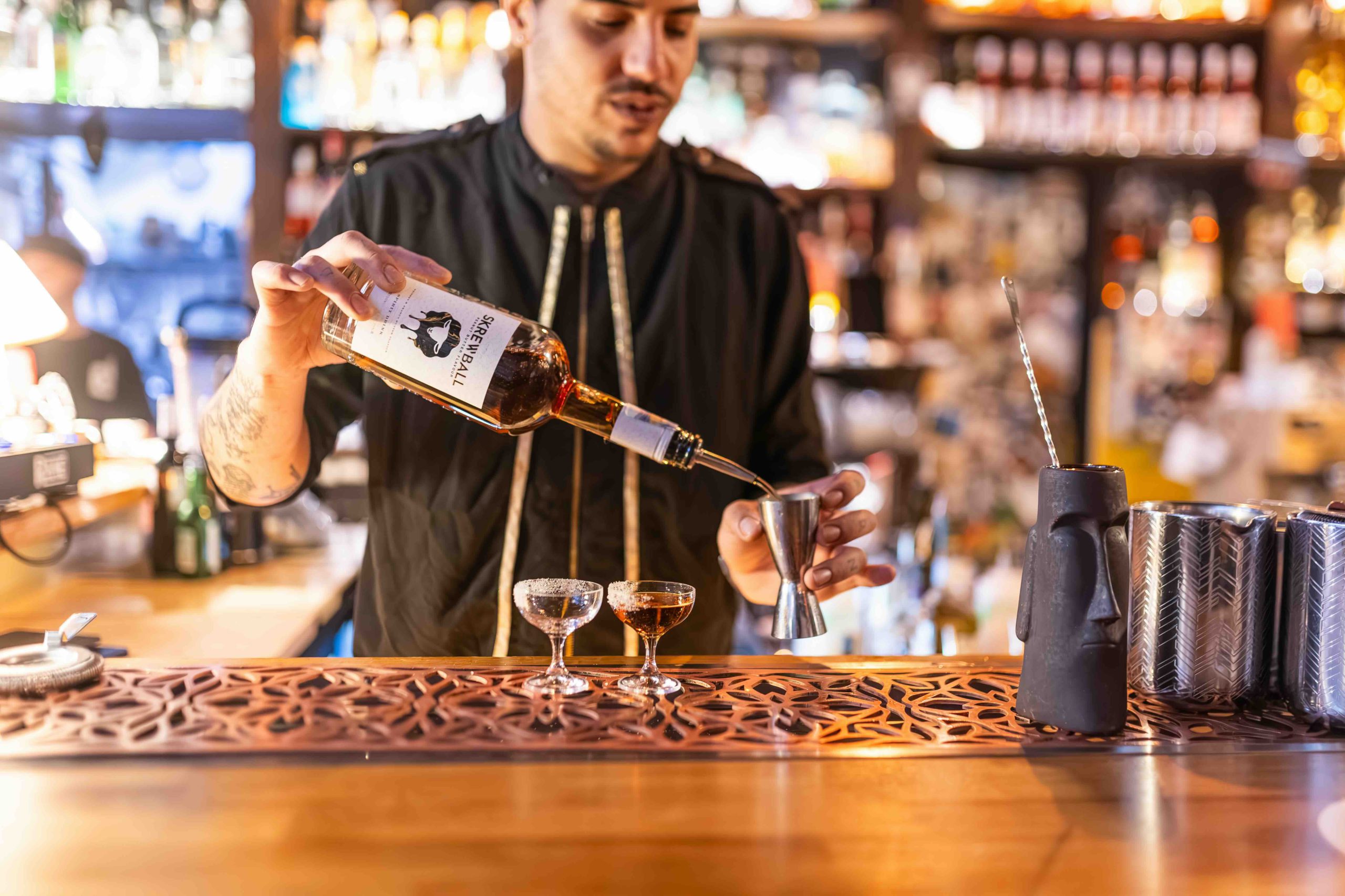 SKREWBALL: WHISKEY S PŘÍCHUTÍ ARAŠÍDOVÉHO MÁSLA, KTERÁ MĚNÍ ZAVEDENÁ PRAVIDLA